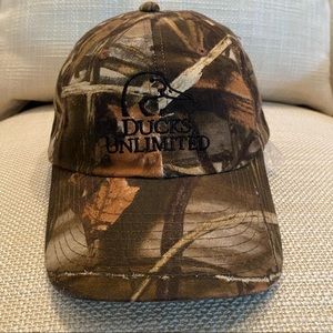 Ducks Unlimited Camouflage Unisex Hat with Adjustable Strap